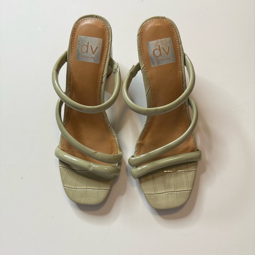 DV by Dolce Vita Women's Heel